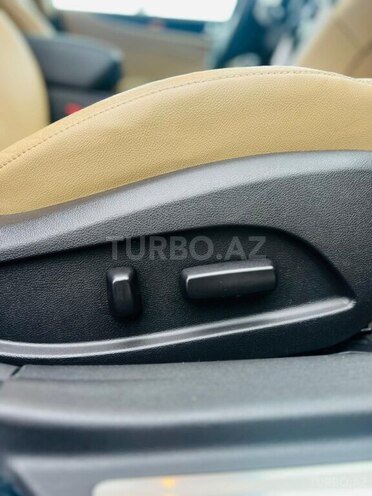 Hyundai Sonata-13