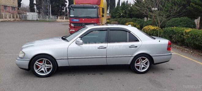 Mercedes C 220 1996, 228,321 km - 2.2 l - Cəlilabad