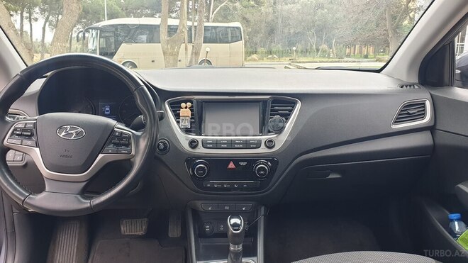 Hyundai Accent 2018, 138,799 km - 1.6 l - Bakı