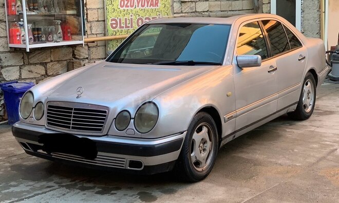 Mercedes E 320 1996, 123,658 km - 3.2 l - Bakı