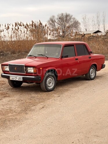 LADA (VAZ) 2107 2005, 50,000 km - 1.7 l - Salyan