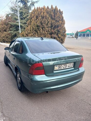 Opel Vectra 1999, 320,000 km - 2.0 l - Qazax