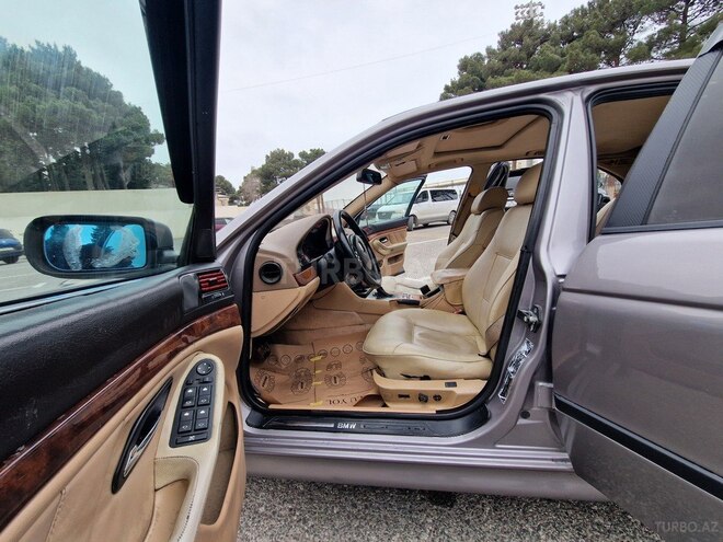 BMW 525-18