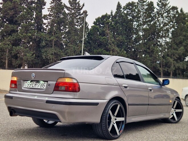 BMW 525-12