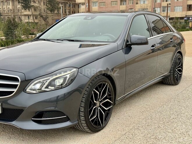 Mercedes E 200-4