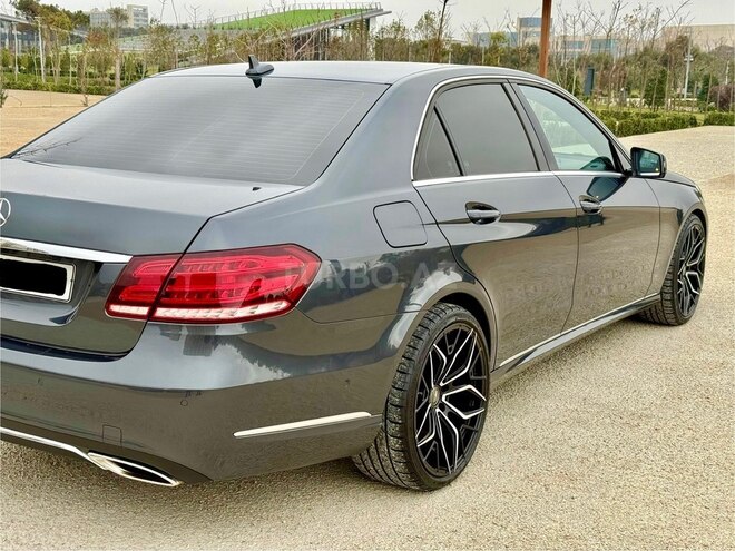 Mercedes E 200-8