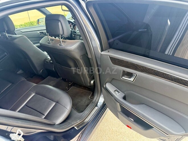 Mercedes E 200-13