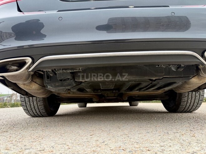 Mercedes E 200-21