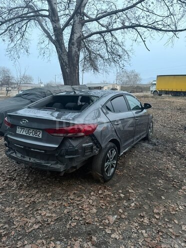 Hyundai Elantra 2019, 107,236 km - 2.0 l - Ağstafa