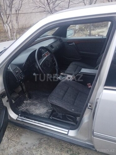 Mercedes C 180 1993, 235,478 km - 1.8 л - Bakı