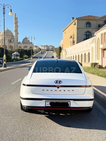 Hyundai Grandeur 2023, 33,900 km - 1.6 l - Bakı