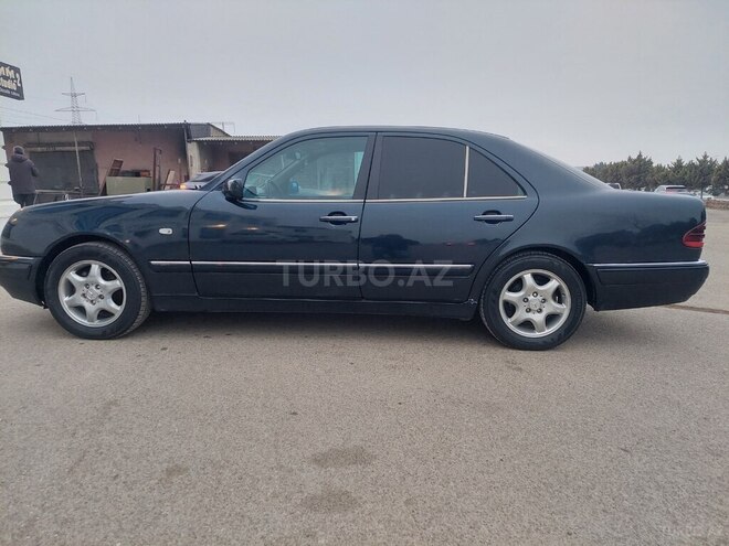 Mercedes E 220 1998, 260,000 km - 2.2 l - Bakı