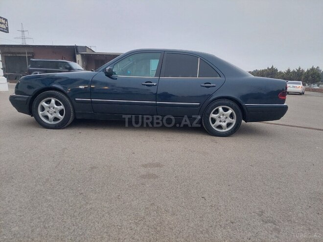 Mercedes E 220 1998, 260,000 km - 2.2 l - Bakı