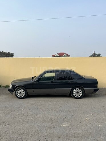 Mercedes 190-4