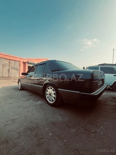 Mercedes 190-3