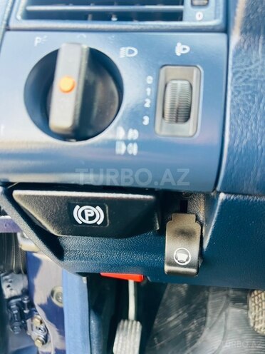 Mercedes C 180 1997, 300,000 km - 1.8 l - Tovuz