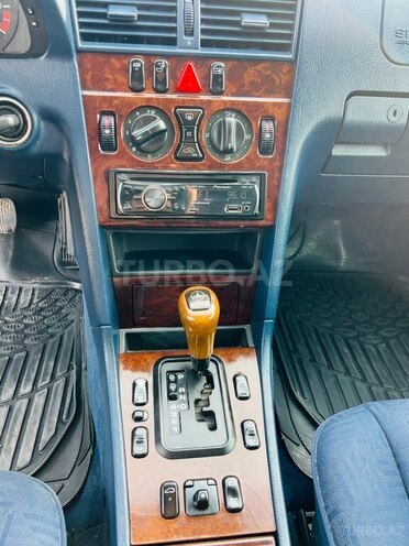 Mercedes C 180 1997, 300,000 km - 1.8 l - Tovuz