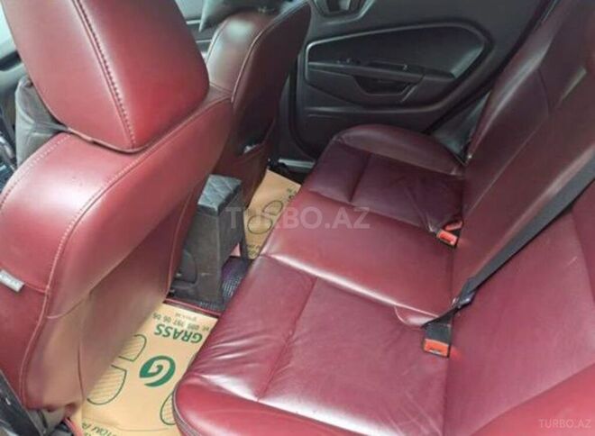Ford Fiesta 2010, 280,000 km - 1.6 л - Bakı