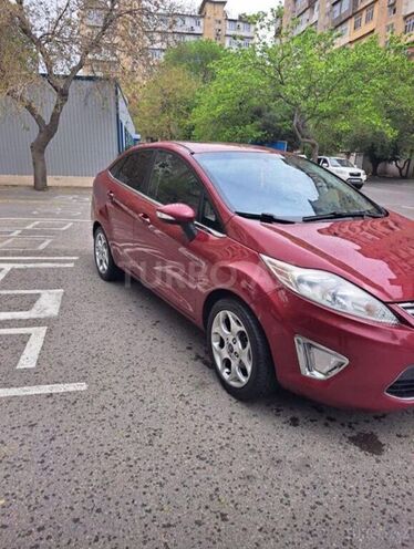 Ford Fiesta 2010, 280,000 km - 1.6 л - Bakı