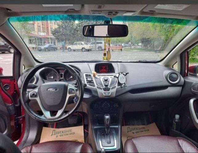 Ford Fiesta 2010, 280,000 km - 1.6 л - Bakı