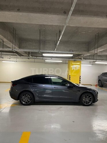 Tesla Model 3 2023, 27,543 km - 0.0 l - Gəncə