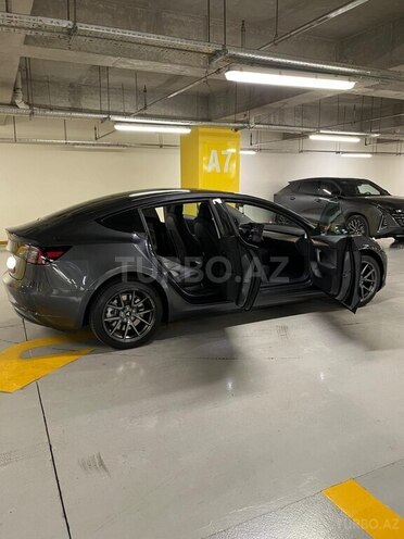 Tesla Model 3 2023, 27,543 km - 0.0 l - Gəncə