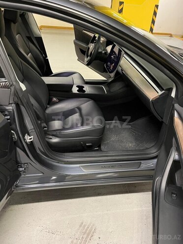 Tesla Model 3 2023, 27,543 km - 0.0 l - Gəncə