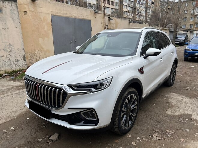 Hongqi HS5-2