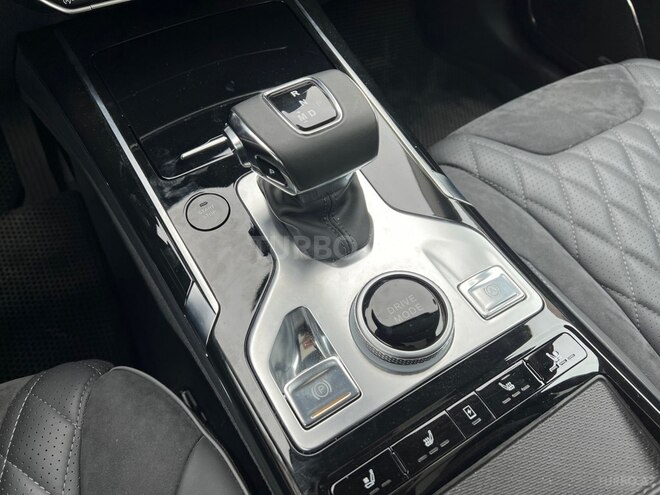 Hongqi HS5-13