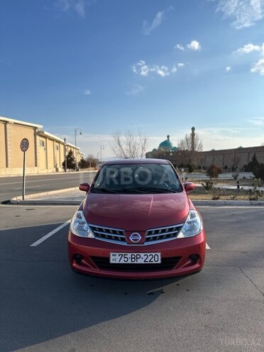 Nissan Tiida-1