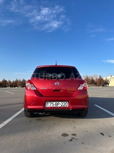 Nissan Tiida-7
