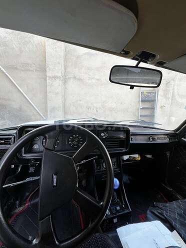 LADA (VAZ) 2107-2