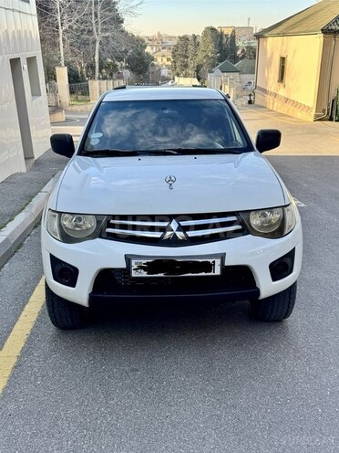 Mitsubishi L200 2014, 212,000 km - 2.5 l - Bakı
