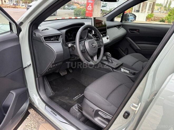 Toyota Corolla Cross-8