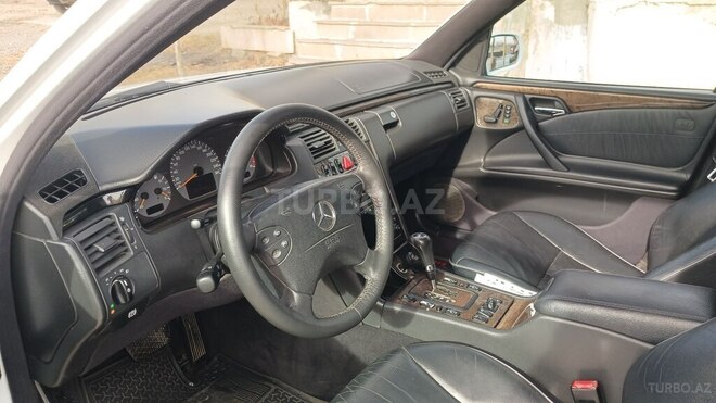 Mercedes E 320 2000, 303,467 km - 3.2 l - Ağcabədi