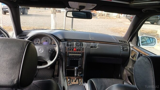 Mercedes E 320 2000, 303,467 km - 3.2 l - Ağcabədi