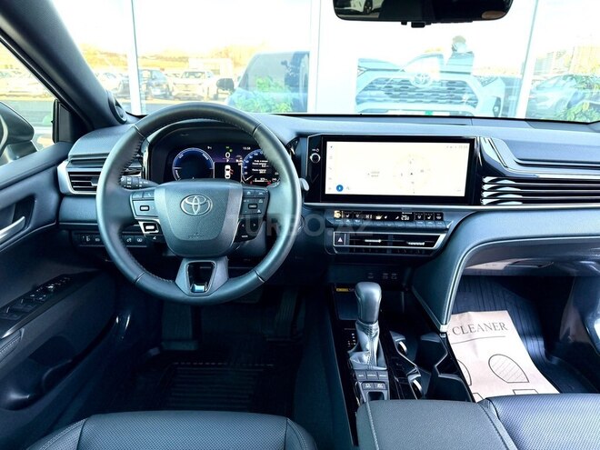 Toyota Camry-16