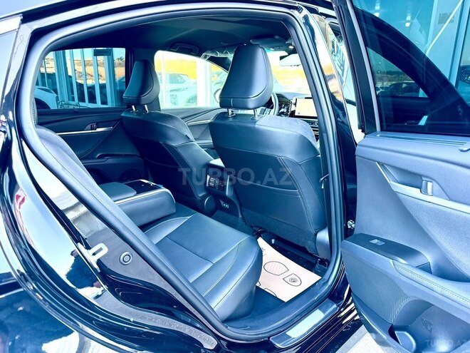 Toyota Camry-12