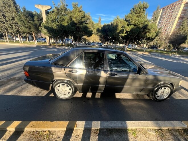 Mercedes 190 1990, 260,000 km - 2.0 l - Sumqayıt