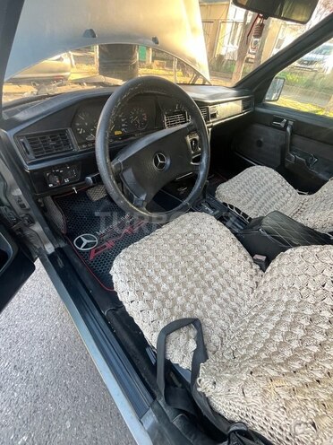 Mercedes 190 1990, 260,000 km - 2.0 l - Sumqayıt
