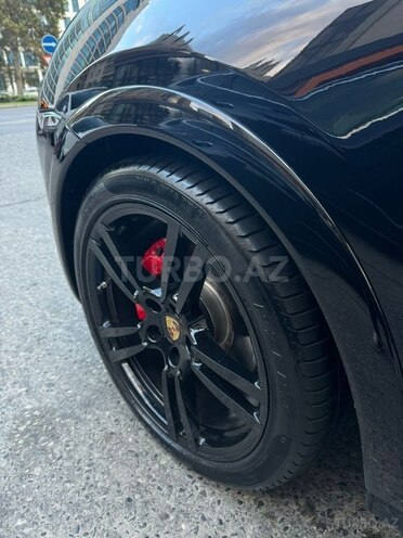 Porsche Cayenne GTS-7