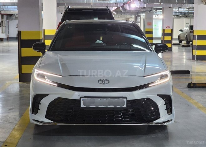 Toyota Camry 2024, 17,700 km - 2.0 l - Bakı