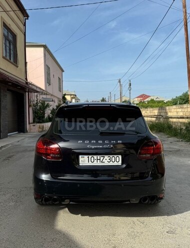 Porsche Cayenne GTS-6