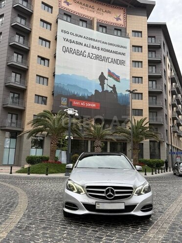 Mercedes E 250 4MATIC 2014, 290,000 km - 2.1 л - Bakı