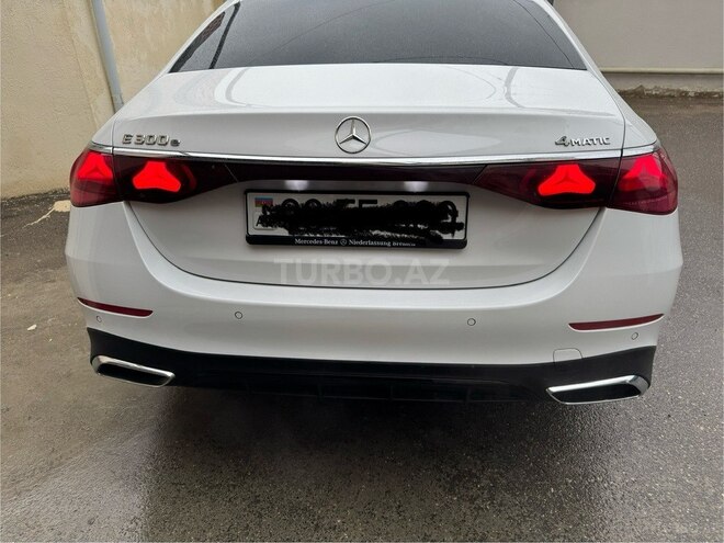 Mercedes E 300 e 4MATIC 2024, 16,000 km - 2.0 л - Bakı