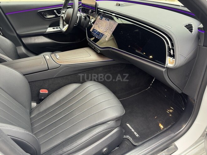 Mercedes E 300 e 4MATIC 2024, 16,000 km - 2.0 л - Bakı
