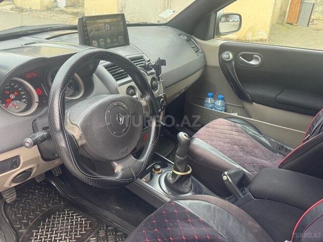 Renault Megane-2