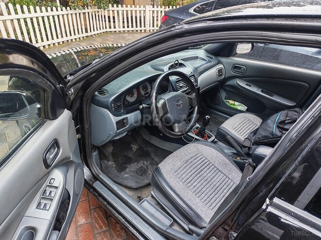 Nissan Sunny-12