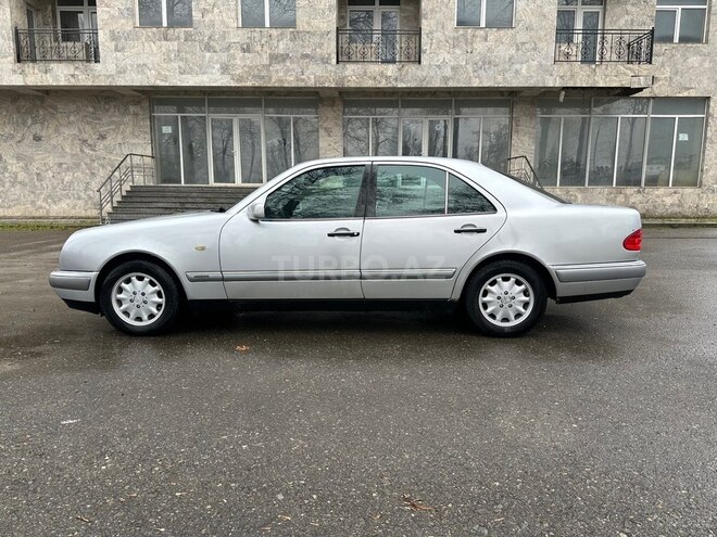 Mercedes E 200 1996, 434,000 km - 2.0 l - İsmayıllı