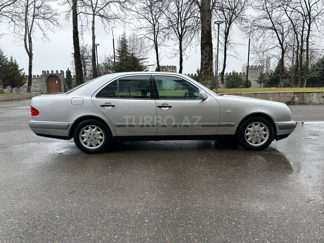 Mercedes E 200 1996, 434,000 km - 2.0 l - İsmayıllı